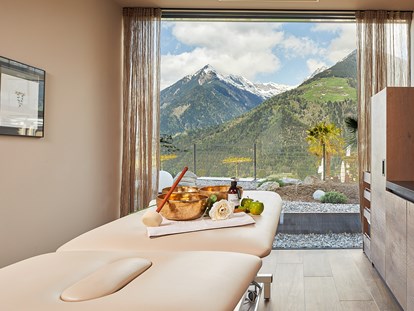 Wellnessurlaub - Gesichtsbehandlungen - Südtirol  - Treatment room - Hotel Das Sonnenparadies