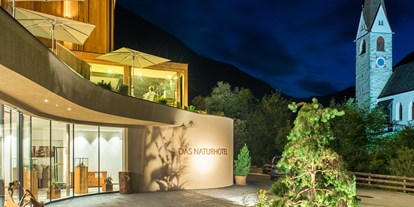Wellnessurlaub - Preisniveau: moderat - Südtirol  - Hoteleingang - Naturhotel Rainer