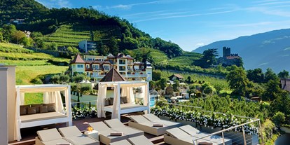 Wellnessurlaub - Whirlpool am Zimmer - Dorf Tirol - Preidlhof Luxury DolceVita Resort