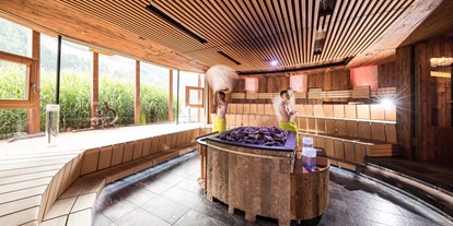 Wellnessurlaub - Aromamassage - Rodeneck - Quellenhof Luxury Resort Passeier