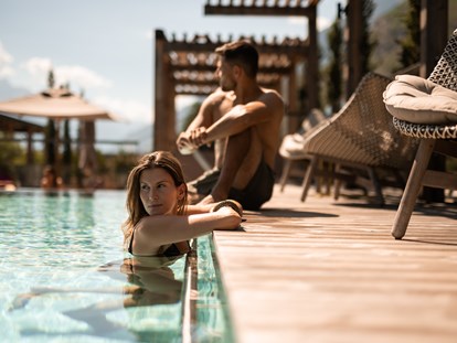Wellnessurlaub - Kleopatrabad - Saltaus bei Meran - Rooftop Infinity Pool - Sonnen Resort