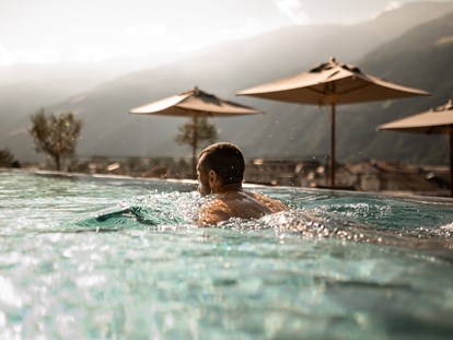Wellnessurlaub - Ayurveda Massage - Hafling bei Meran - Rooftop Pool - Sonnen Resort