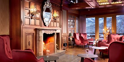 Wellnessurlaub - Lymphdrainagen Massage - Bad Hindelang - Gemütliches Sitzen in unserer Kaminhalle - Hotel Prinz-Luitpold-Bad
