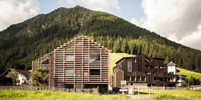 Wellnessurlaub - Preisniveau: gehoben - Latsch (Trentino-Südtirol) - Außenansicht - Wanderhotel Jaufentalerhof