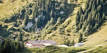 Wellnessurlaub - Pools: Schwimmteich - Bayern - Wandern am Tegernsee
 - Bachmair Weissach Spa & Resort