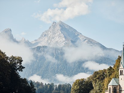 Wellnessurlaub - Textilsauna - Saalbach - Berchtesgadener Aussicht auf die traumhafte Naturkulisse. - Hotel EDELWEISS Berchtesgaden