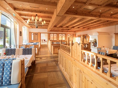 Wellnessurlaub - Umgebungsschwerpunkt: Therme - Hinterglemm - Restaurant in unserem Hotel mit Buffet. - Hotel EDELWEISS Berchtesgaden