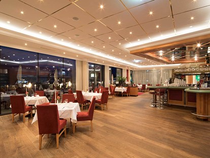 Wellnessurlaub - Klassifizierung: 4 Sterne S - Schönau am Königssee - Speisen Sie gerne oben auf dem Dach des Hotels im Restaurant PANORAMA. - Hotel EDELWEISS Berchtesgaden