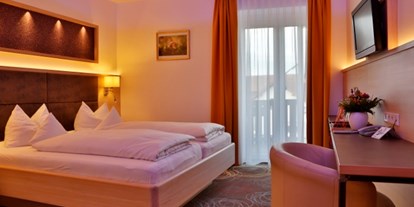 Wellnessurlaub - Hotelbar - Titting - Zimmer/ Pfahlbuck Doppelzimmer - Landhotel Geyer