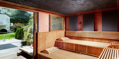 Wellnessurlaub - Finnische Sauna - Oberinntal - Außensauna - Alpine Hotel Resort Goies