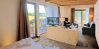 Wellnessurlaub - Rücken-Nacken-Massage - Waldachtal - Juniorsuite - Hotel Grüner Wald****S