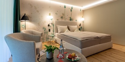 Wellnessurlaub - Hotelbar - Wolfach - Doppelzimmer Design Tannenwipfel - Genusshotel Sackmann