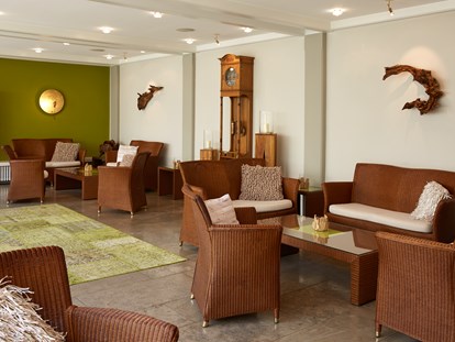 Wellnessurlaub - Waldachtal - Lounge - Bereich - Waldhotel Grüner Baum