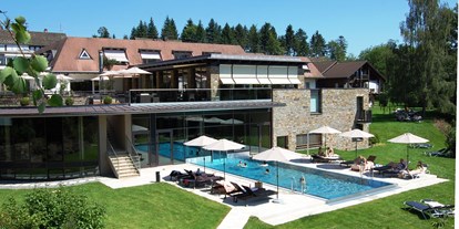 Wellnessurlaub - Pools: Infinity Pool - Schwarzwald - Hotel Lauterbad