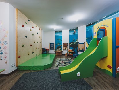 Wellnessurlaub - zustellbare Kinderbetten - Leogang - Spielzimmer - ALL INCLUSIVE Hotel DIE SONNE