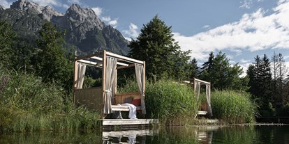 Wellnessurlaub - Pools: Infinity Pool - Bad Hofgastein - Naturhotel Forsthofgut