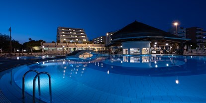 Wellnessurlaub - Whirlpool - Bibione - Savoy Beach Hotel & Thermal SPA