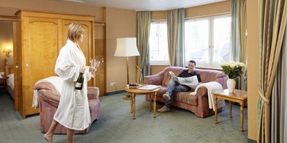 Wellnessurlaub - Hotelbar - Bad Wildungen - Zimmerbeispiel Suite Wohnbereich - Göbel´s Landhotel