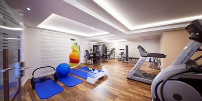 Wellnessurlaub - Aromamassage - Vöhl - Fitnessraum - Göbel's Hotel Quellenhof