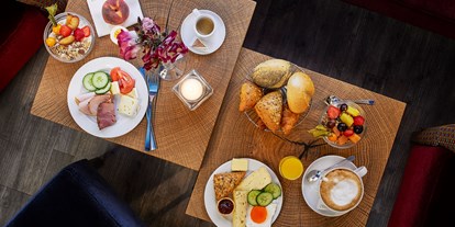 Wellnessurlaub - Parkplatz: kostenlos beim Hotel - Kassel - Frühstück im Restaurant - Göbel's Hotel Rodenberg