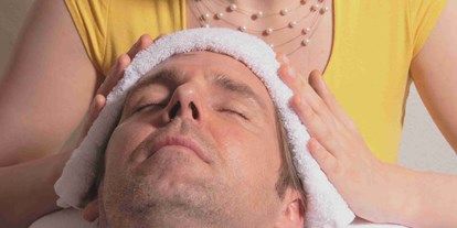 Wellnessurlaub - Rücken-Nacken-Massage - Hessen Nord - Kosmetikanwendungen - Wellnesshotel Bürgerstuben