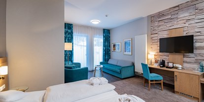 Wellnessurlaub - Hotel-Schwerpunkt: Wellness & Beauty - Schmallenberg - Zimmerbeispiel Deluxe-Doppelzimmer - Romantik Hotel Stryckhaus