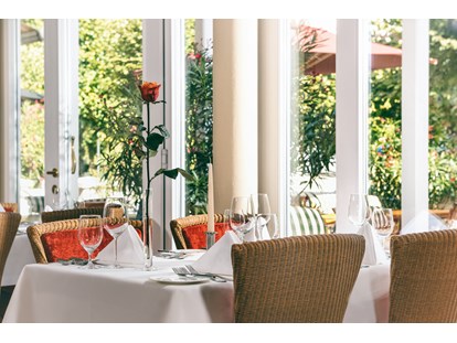 Wellnessurlaub - Kleopatrabad - Rügen - Restaurant Ambiance - Romantik ROEWERS Privathotel