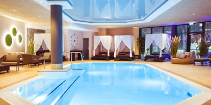 Wellnessurlaub - Rücken-Nacken-Massage - Niedersachsen - Schwimmbad - Göbel's Vital Hotel