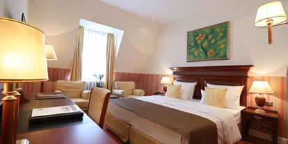 Wellnessurlaub - zustellbare Kinderbetten - Ostsee - Doppelzimmer zur Landseite - ATLANTIC Grand Hotel Travemünde