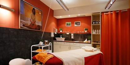 Wellnessurlaub - Peeling - Oberhof (Landkreis Schmalkalden-Meiningen) - Raum für Massage und Kosmetikanwendungen - Konsum Berghotel Oberhof