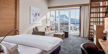 Wellnessurlaub - Außensauna - Bezau - Blick ins Zimmer - Panoramahotel Oberjoch
