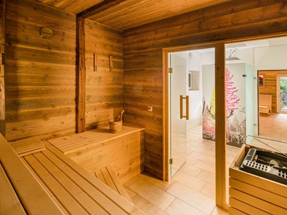 Wellnessurlaub - Aromamassage - Wolfach - Sauna Gästehaus Himmelreich - Hotel-Resort Waldachtal