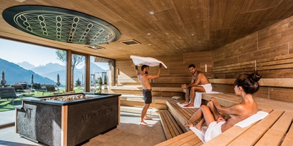 Wellnessurlaub - Pools: Infinity Pool - Tux - Hotel Alpen Tesitin