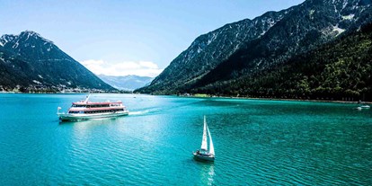 Wellnessurlaub - Kräutermassage - Reith im Alpbachtal - Alpenhotel Tyrol - 4* Adults Only Hotel am Achensee
