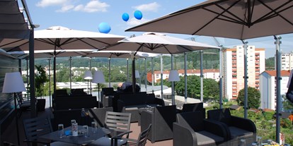Wellnessurlaub - Restaurant - Thermenland Steiermark - NOVA-AIR Terrasse - Novapark Flugzeughotel Graz