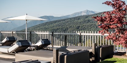 Wellnessurlaub - Schokoladenmassage - Italien - Dachterrasste Infinity-Sky-Pool - Alpine Lifestyle Hotel Ambet
