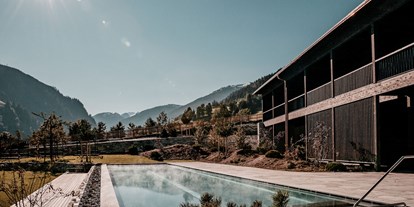 Wellnessurlaub - Pools: Schwimmteich - Hohe Tauern - Familien Natur Resort Moar Gut*****