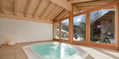 Wellnessurlaub - Hotel-Schwerpunkt: Wellness & Wandern - Zermatt - Whirlpool - Hotel Hemizeus und Iremia Spa