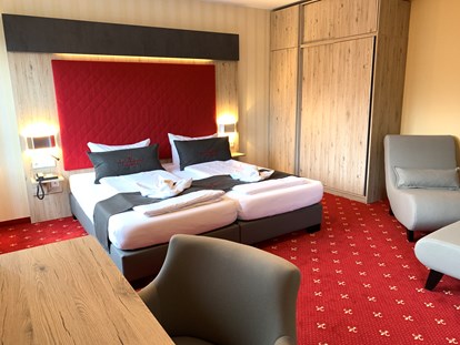Wellnessurlaub - Pools: Innenpool - Fladungen - Deluxe Zimmer - AKZENT Aktiv & Vital Hotel Thüringen