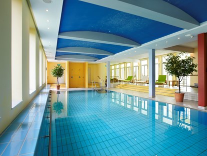 Wellnessurlaub - Gesichtsmassage - Bad Driburg - Schwimmbad (11m x 5m / 28° C) - Best Western Premier Park Hotel & Spa 