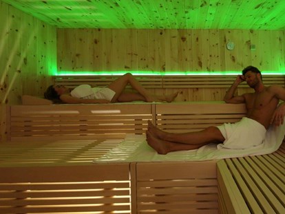 Wellnessurlaub - Wirbelsäulenmassage - Erzgebirge - Bio Zirben sauna - Romantik Hotel Schwanefeld & Spa
