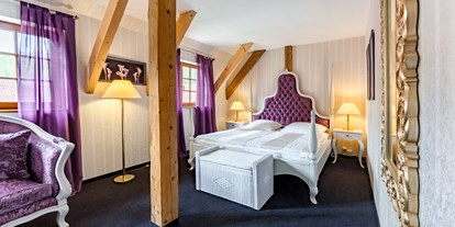 Wellnessurlaub - Bettgrößen: Queen Size Bett - Weserbergland, Harz ... - Hotelzimmer - Hotel & Spa Wasserschloss Westerburg