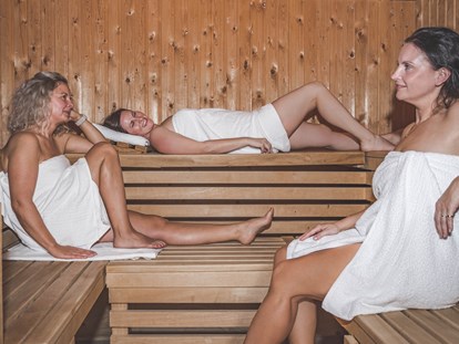 Wellnessurlaub - Rücken-Nacken-Massage - Arendsee - Sauna - Wellness-& Sporthotel "Haus am See"