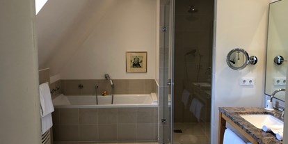 Wellnessurlaub - Rücken-Nacken-Massage - Niedersachsen - Schlosshotel Münchhausen