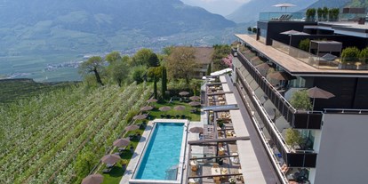 Wellnessurlaub - Pools: Außenpool beheizt - Naturns bei Meran - Unser Hotel Patrizia Dorf Tirol  - Hotel Patrizia