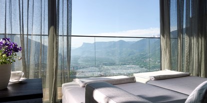 Wellnessurlaub - Entgiftungsmassage - Trentino-Südtirol - Blick vom Ruheraum  - Hotel Patrizia