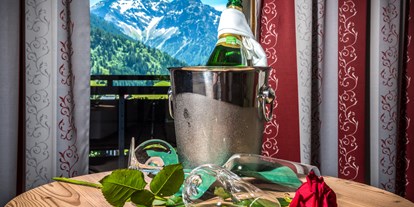Wellnessurlaub - Preisniveau: gehoben - Tannheim (Tannheim) - 4* Hotel Erlebach - Wander- Wellness & Genusshotel in Vorarlberg