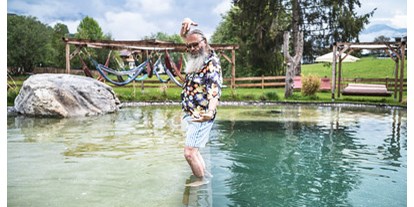 Wellnessurlaub - Pools: Schwimmteich - Matrei in Osttirol - Badeteich - Das Falkenstein Kaprun