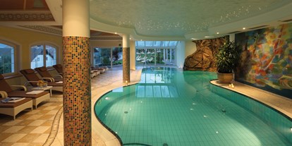 Wellnessurlaub - Hotel-Schwerpunkt: Wellness & Sport - Seiser Alm - Panorama-Hallenbad - Sonnenhotel Adler Nature Spa Adults only