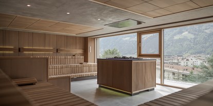 Wellnessurlaub - Umgebungsschwerpunkt: Berg - Lana (Trentino-Südtirol) - Event-Panorama-Sauna 80 °C - Feldhof DolceVita Resort